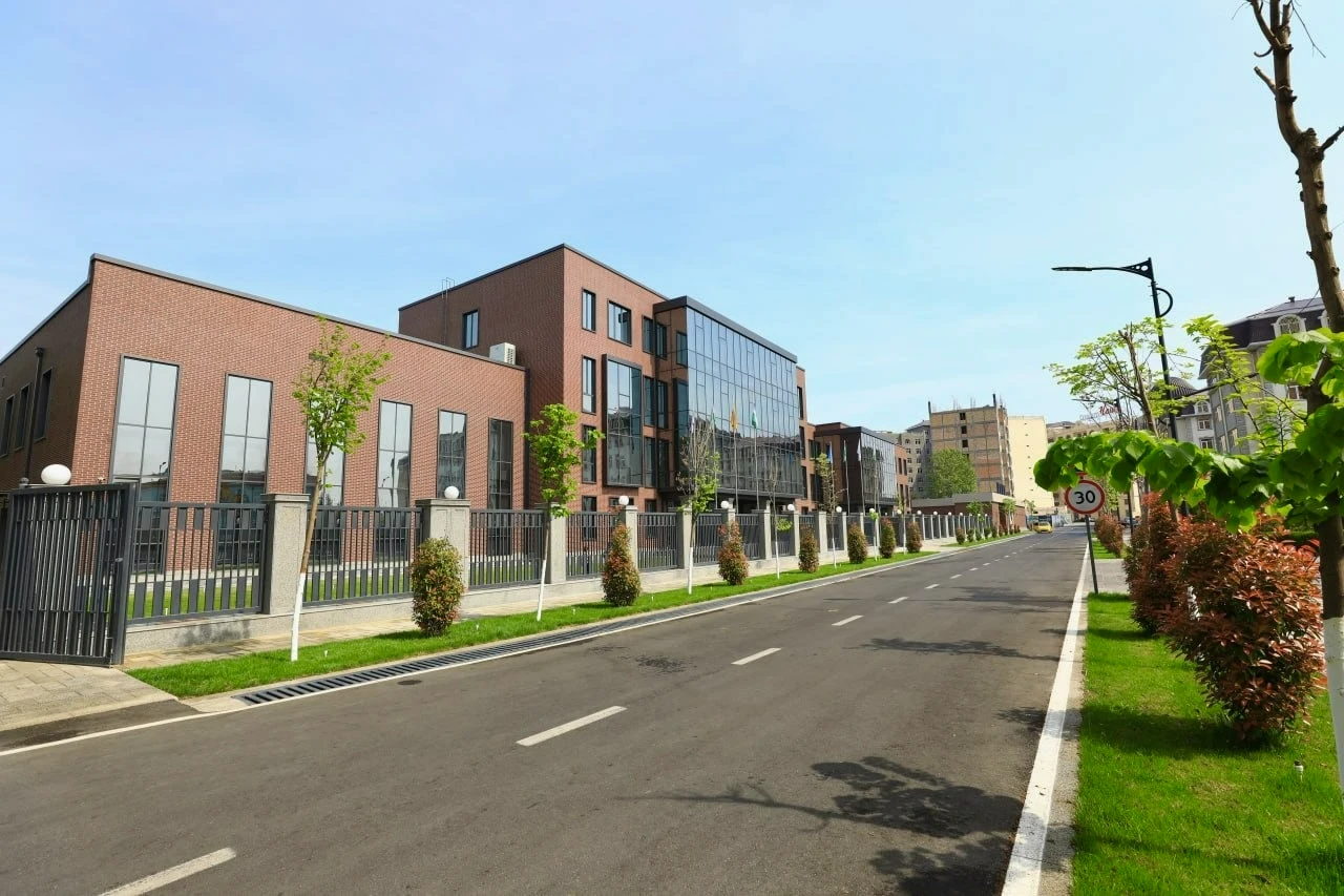 Частная школа LEADER, г.Коканд